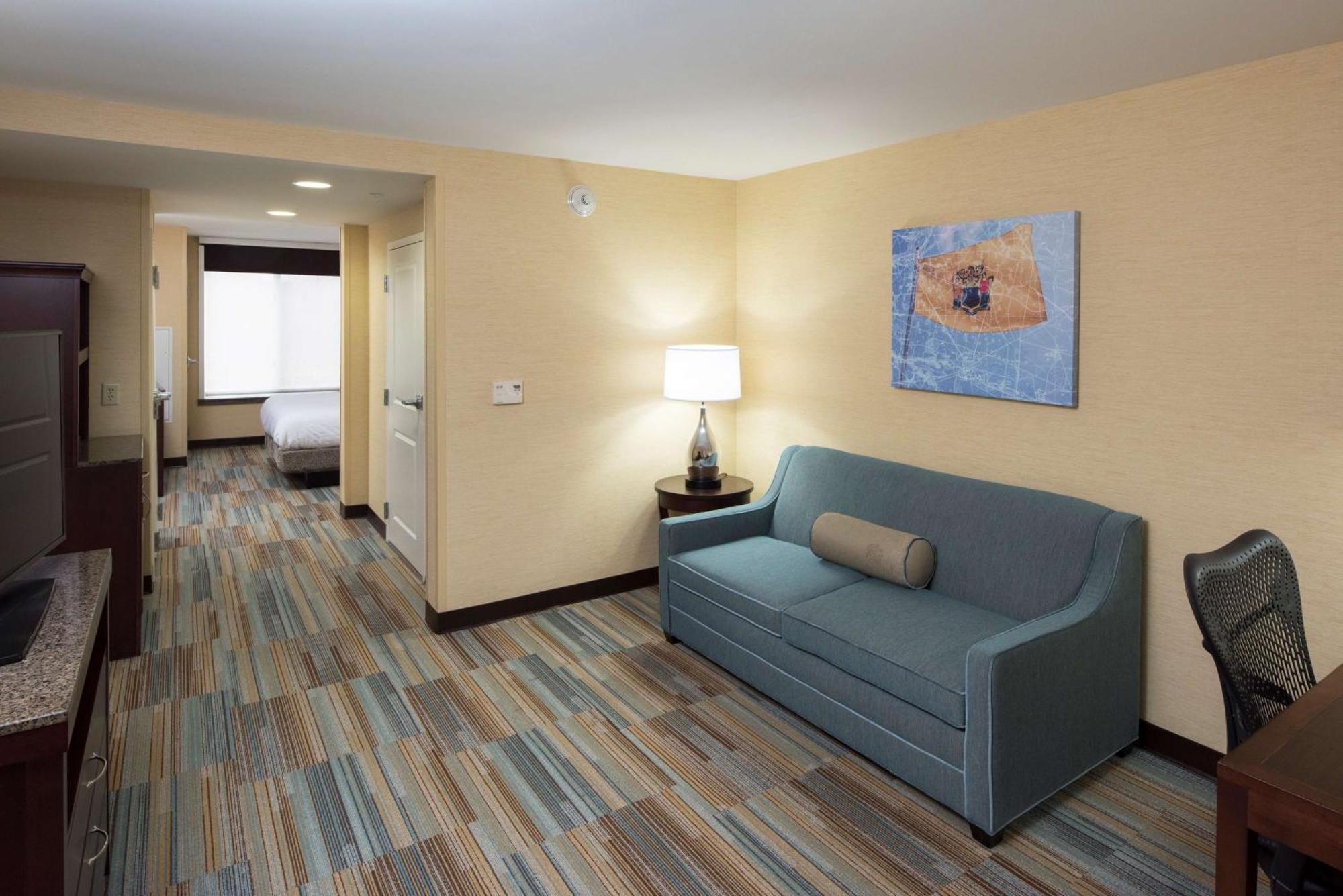 Hilton Garden Inn Mount Holly/Westampton Екстериор снимка
