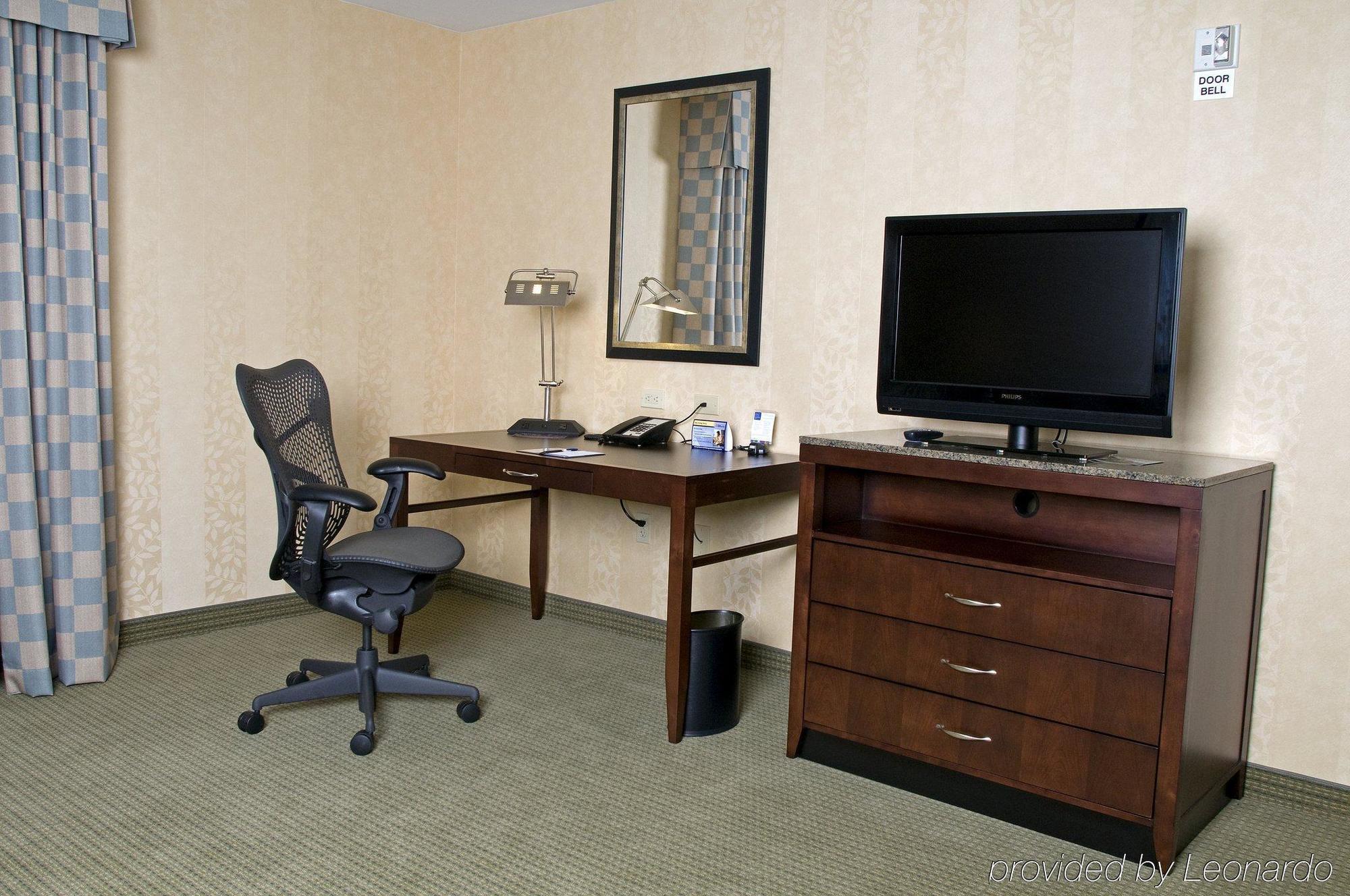 Hilton Garden Inn Mount Holly/Westampton Стая снимка